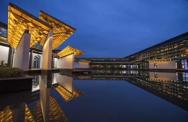 24烏鎮(zhèn)互聯(lián)網國際會展中心夜景.jpg